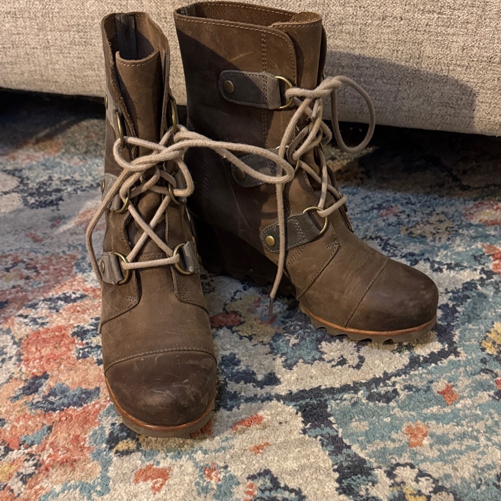 Sorel Dark Brown Lace-Up Boots